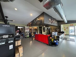 1201 Washington St, Columbus, IN à louer Photo intérieure– Image 1 sur 6