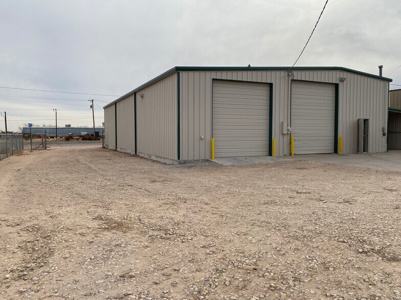 4700 S County Road 1310, Odessa, TX à louer - Photo de l’immeuble – Image 2 sur 12