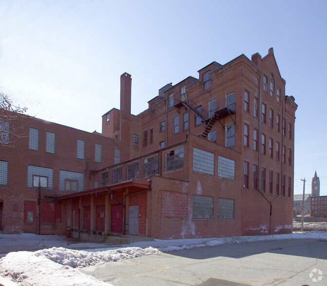 345-363 Dwight St, Holyoke, MA à vendre - Photo de l’immeuble – Image 2 sur 46