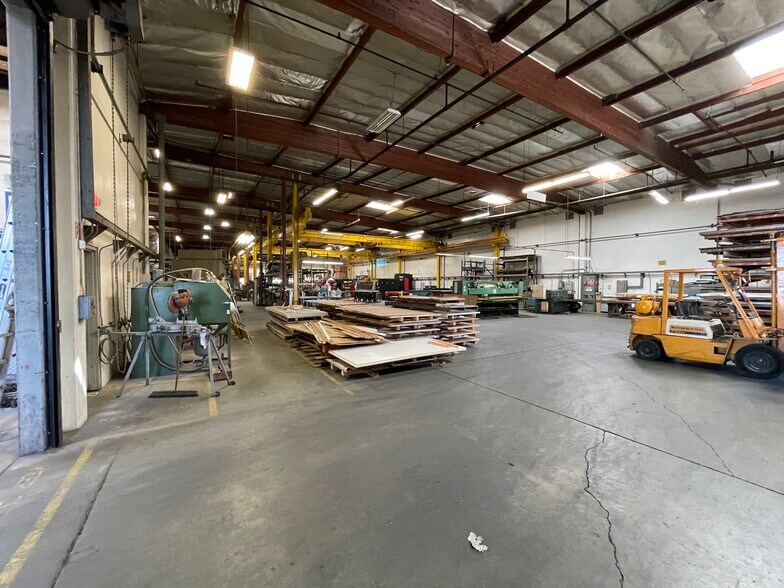 2970 E Maria St, Rancho Dominguez, CA à vendre - Photo de l’immeuble – Image 3 sur 12