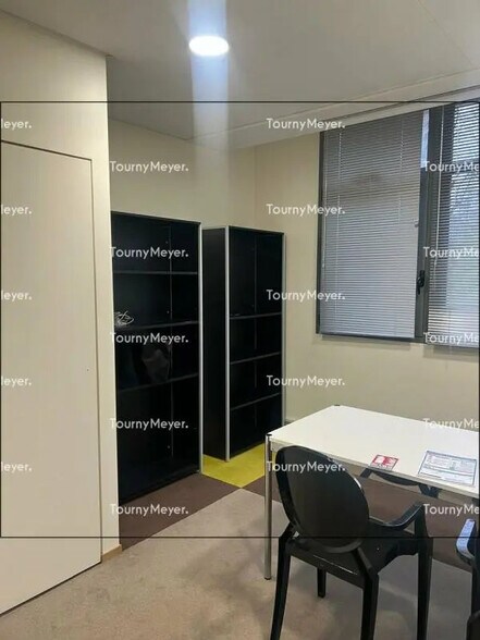 Bureau dans Saint-Grégoire à louer - Photo de l’immeuble – Image 2 sur 9