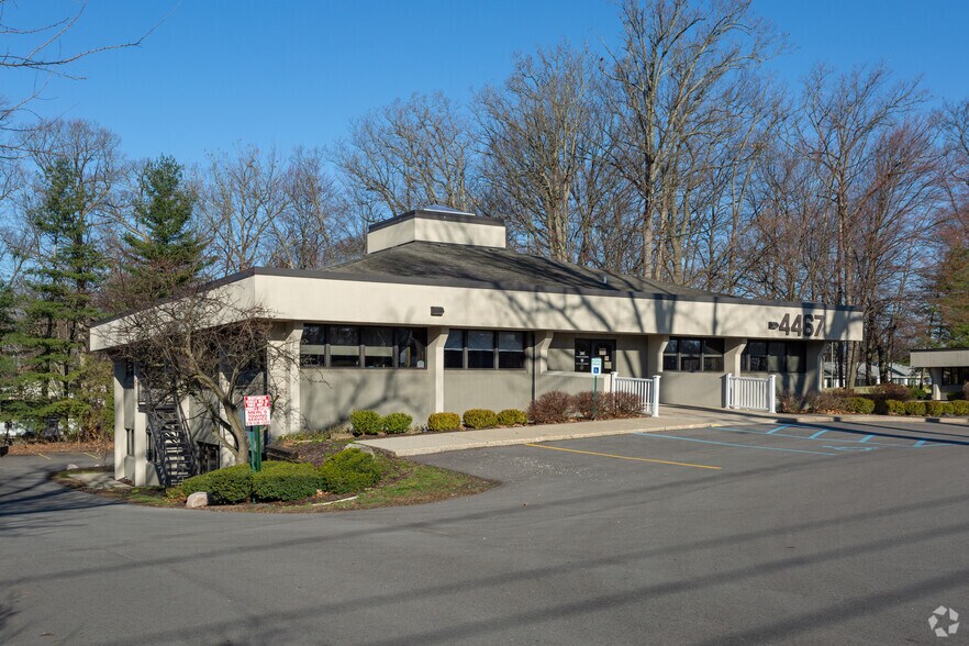 4467 Byron Center Ave SW, Grand Rapids, MI à louer - Photo principale – Image 1 sur 2