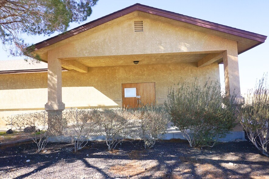 11112 Barstow Rd, Lucerne Valley, CA à vendre - Photo de l’immeuble – Image 1 sur 15