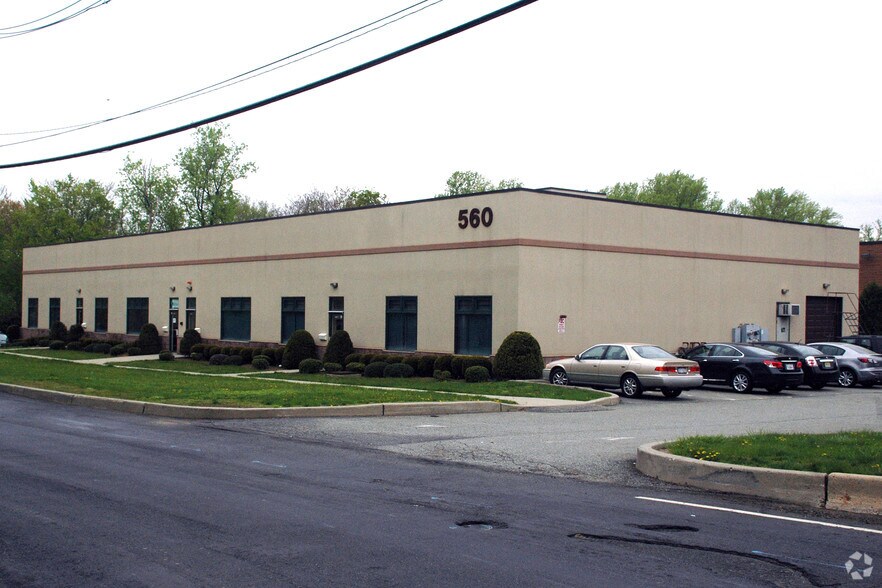 560 Bradley Hill Rd, Blauvelt, NY à vendre - Photo de l’immeuble – Image 2 sur 10