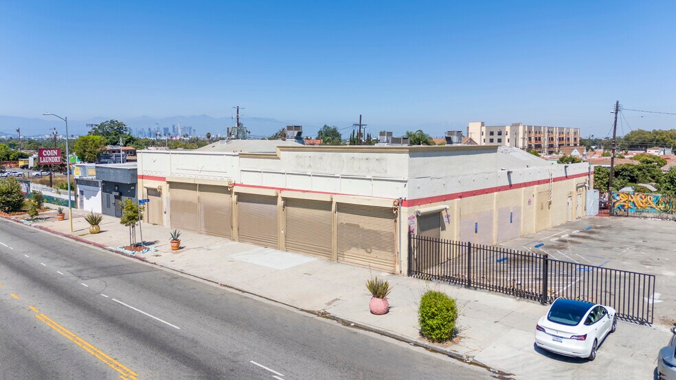 7300 S Western Ave, Los Angeles, CA à louer - Photo principale – Image 1 sur 10