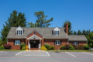 Plus de détails pour 2352 Jefferson Hwy, Waynesboro, VA - Bureau à louer