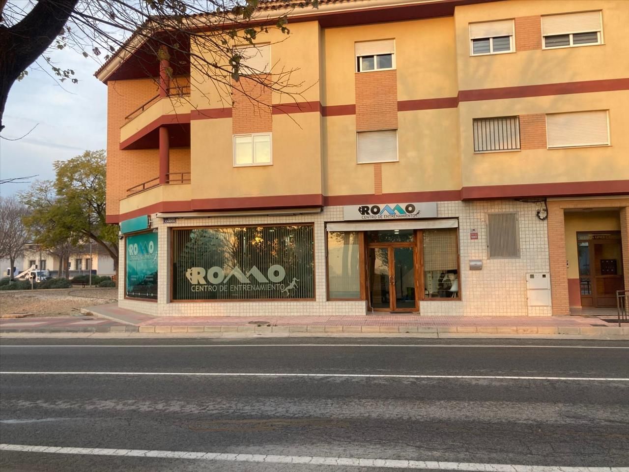 Local commercial dans Alhama de Murcia à vendre Photo de l’immeuble– Image 1 sur 15