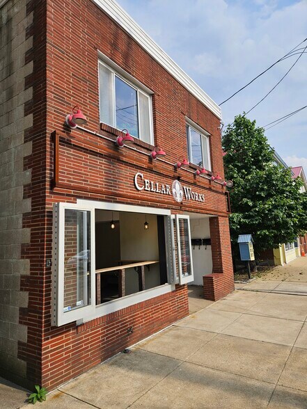 723 Allegheny River Blvd, Verona, PA à louer - Photo de l’immeuble – Image 2 sur 14