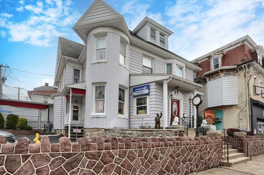 3 S Market St, Shamokin, PA à vendre - Photo de l’immeuble – Image 3 sur 64