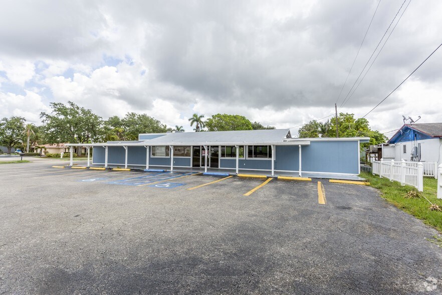 16641 San Carlos Blvd, Fort Myers, FL à vendre - Photo de l’immeuble – Image 3 sur 3