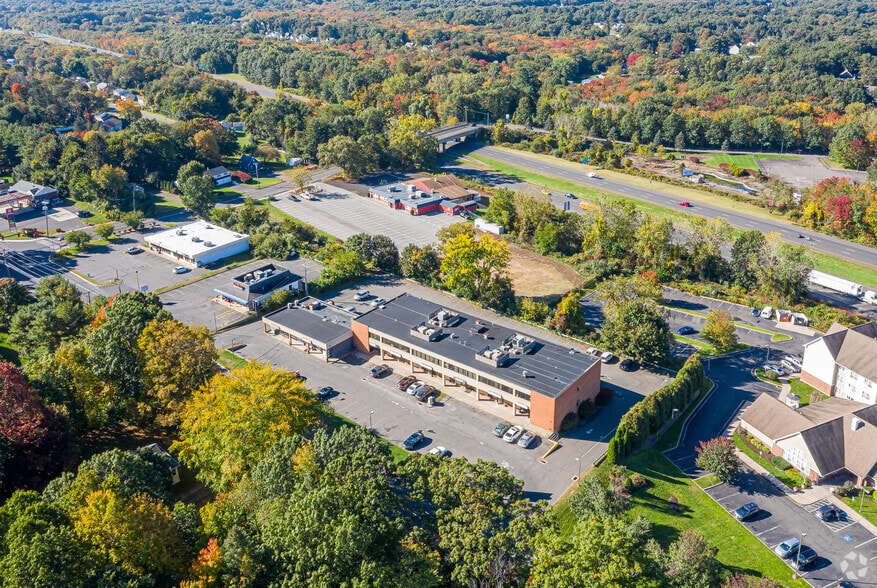 714-742 West St, Southington, CT à vendre - Aérien – Image 3 sur 7