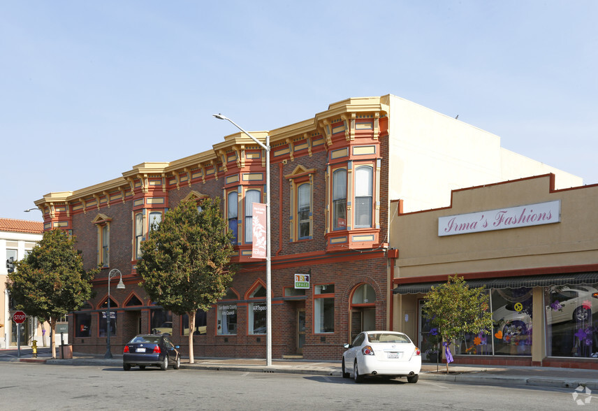 449-455 San Benito St, Hollister, CA à louer - Photo de l’immeuble – Image 3 sur 27