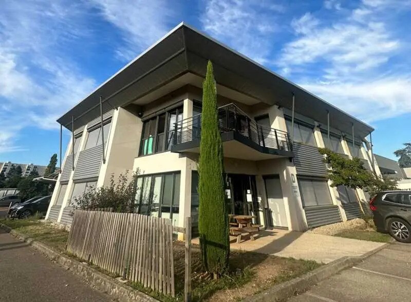 Bureau dans Saint-Priest à louer Photo de l’immeuble– Image 1 sur 20