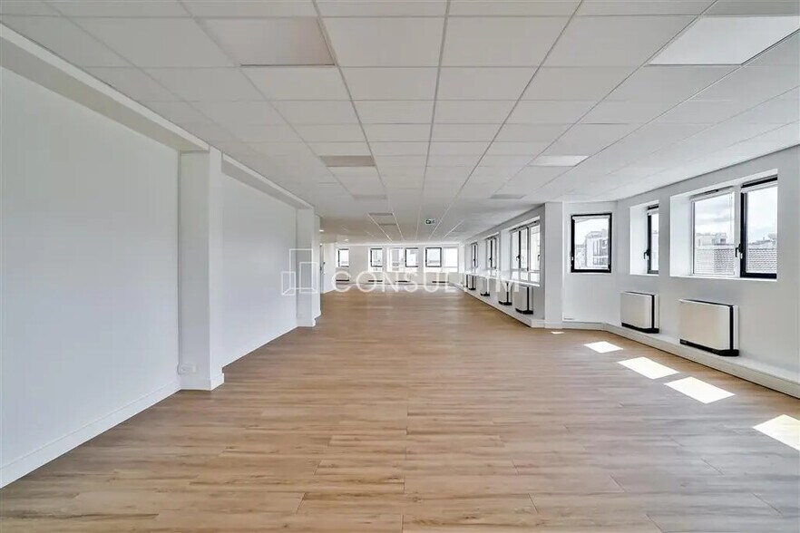 Bureau dans Issy-les-Moulineaux à louer - Photo de l’immeuble – Image 1 sur 9