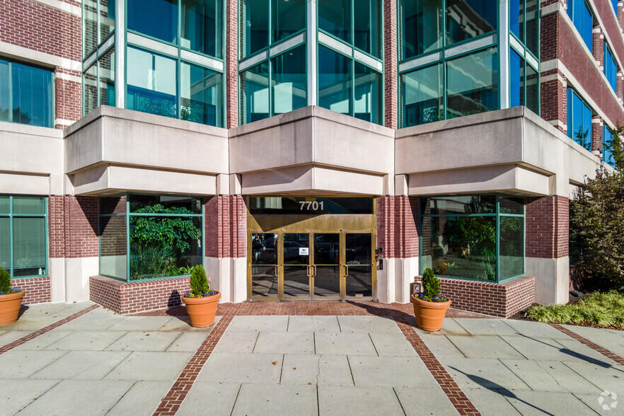 7701 Greenbelt Rd, Greenbelt, MD à louer - Photo de l’immeuble – Image 3 sur 8