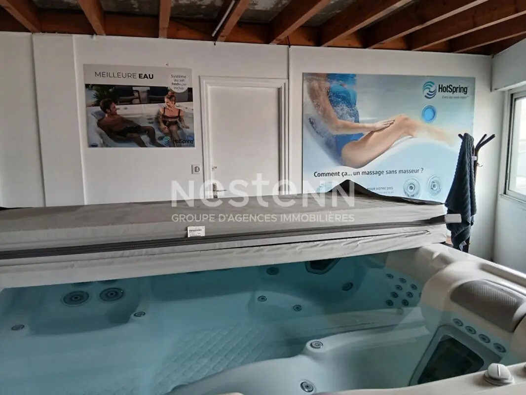 Local commercial dans Vannes à louer Photo de l’immeuble– Image 1 sur 6