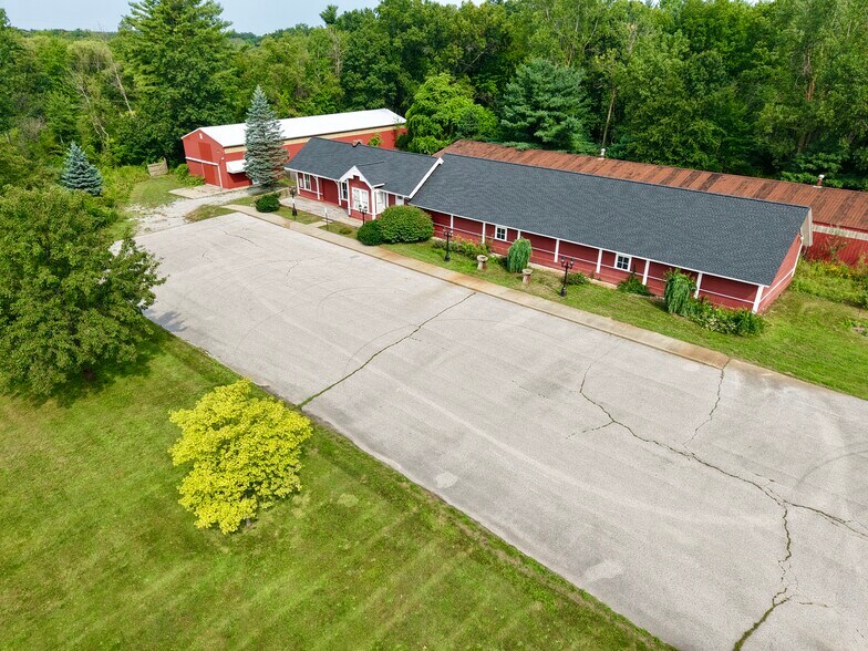 14599 Cleveland St, Spring Lake, MI à vendre - Photo de l’immeuble – Image 2 sur 48
