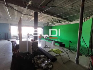 Plus de détails pour Local commercial à louer