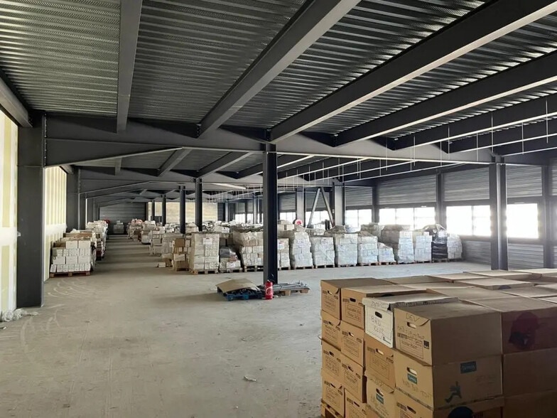 Bureau dans La Crau à louer - Photo intérieure – Image 1 sur 4