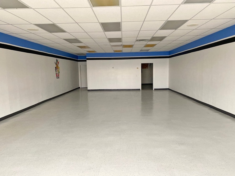 1312 Industrial Rd, Emporia, KS à louer Photo intérieure– Image 1 sur 1