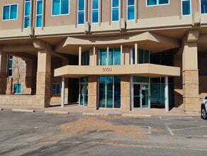 5150 E Yale Cir, Denver, CO à louer Photo de l’immeuble– Image 1 sur 13