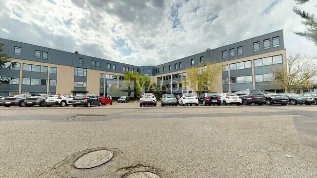 Plus de détails pour Bureau à louer