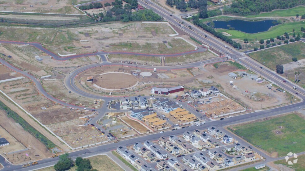 Valley Center Rd, Valley Center, CA à vendre - Vidéo aérienne – Image 2 sur 6