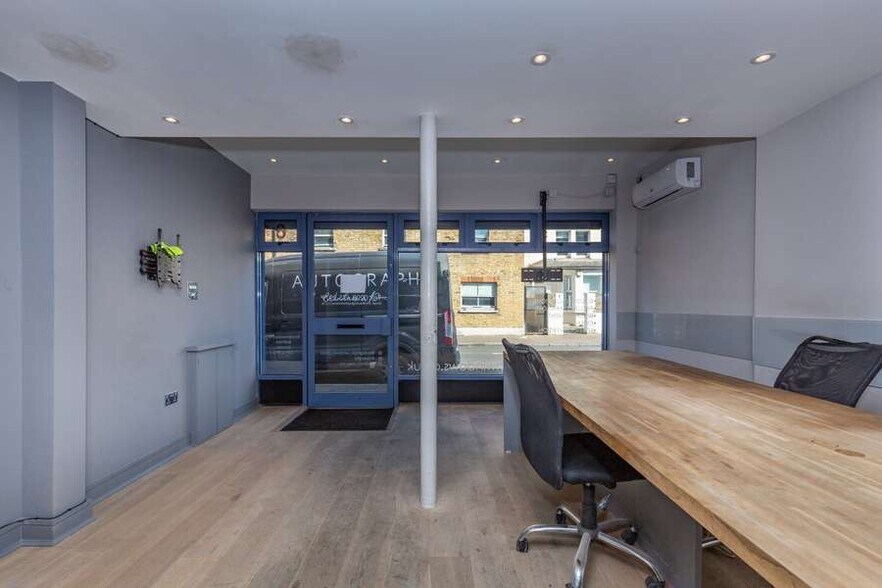 6 Ravenswood Rd, Londres à vendre - Photo de l’immeuble – Image 3 sur 5