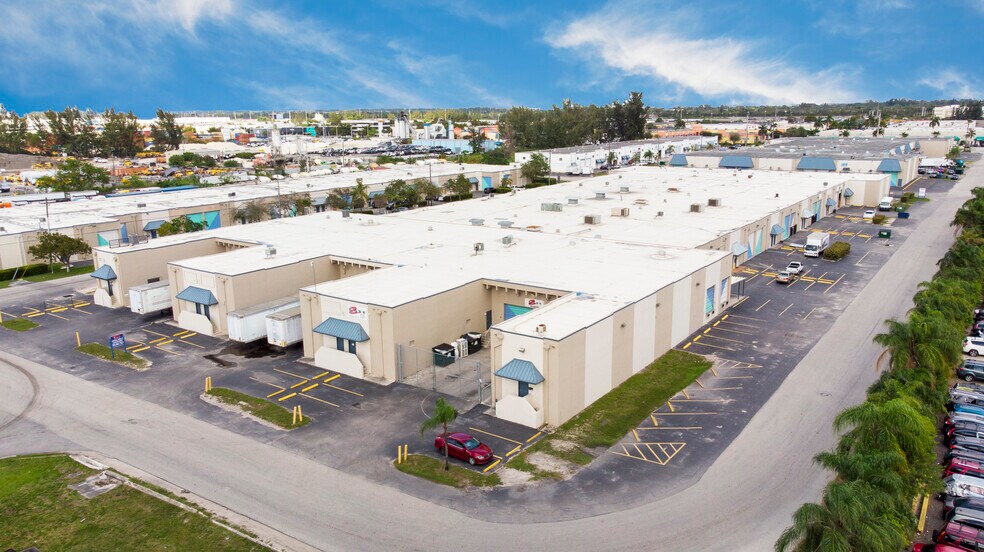 7205-7265 NW 44th St, Miami, FL à louer - Photo de l’immeuble – Image 1 sur 7