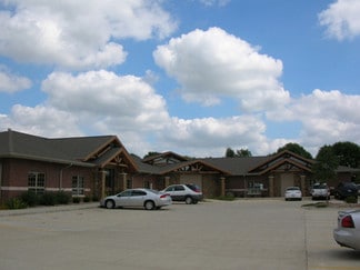 Plus de détails pour 131-135 N Williamsburg Dr, Bloomington, IL - Bureau à vendre