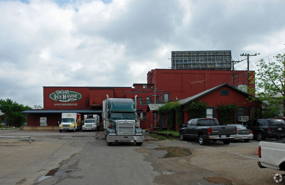 4008 Commerce St, Dallas, TX à louer - Photo de l’immeuble – Image 2 sur 5