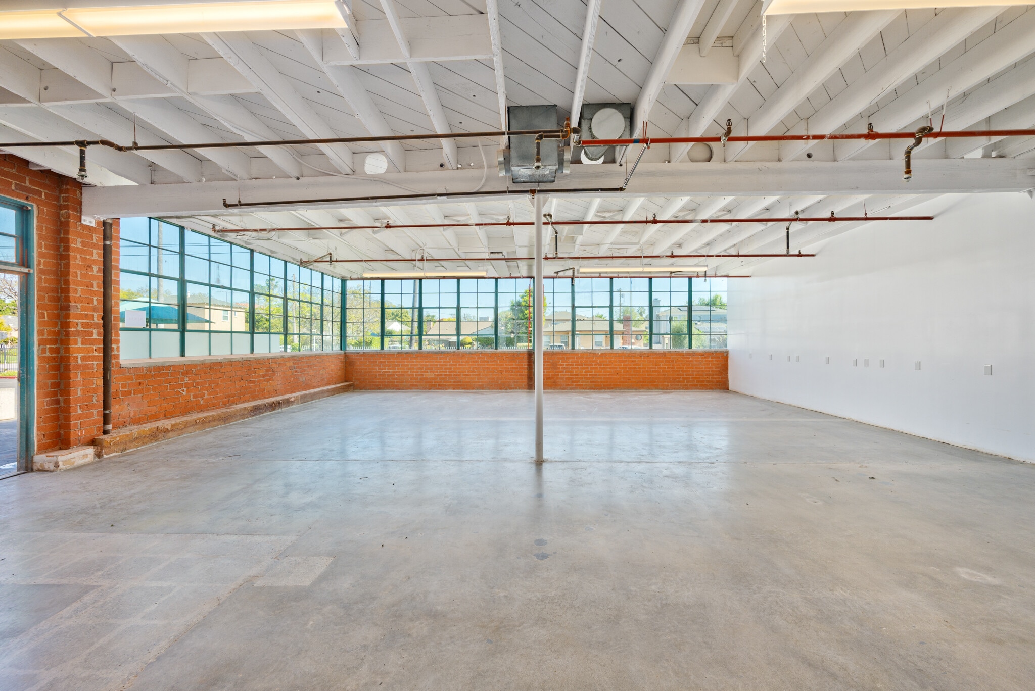 2440 S Sepulveda Blvd, Los Angeles, CA à louer Photo intérieure– Image 1 sur 6