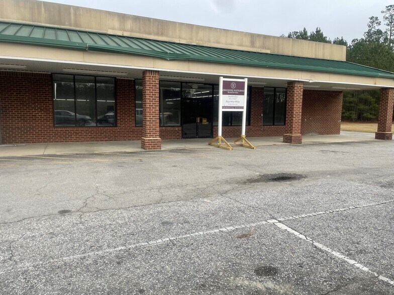 624 S Walnut St, Pamplico, SC à louer - Photo de l’immeuble – Image 3 sur 5