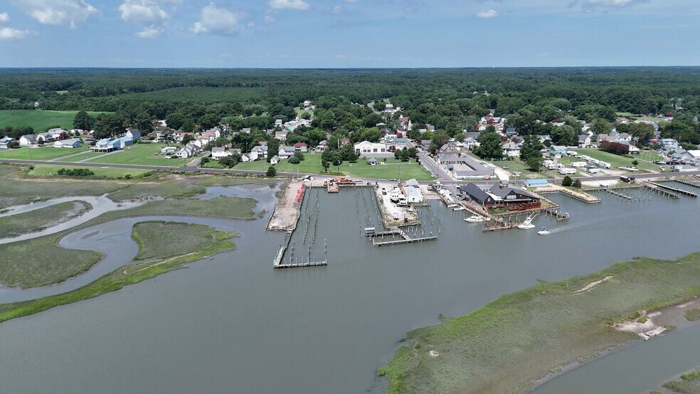 15 Atlantic Ave, Wachapreague, VA à vendre - Vidéo sur l’annonce professionnelle – Image 2 sur 14