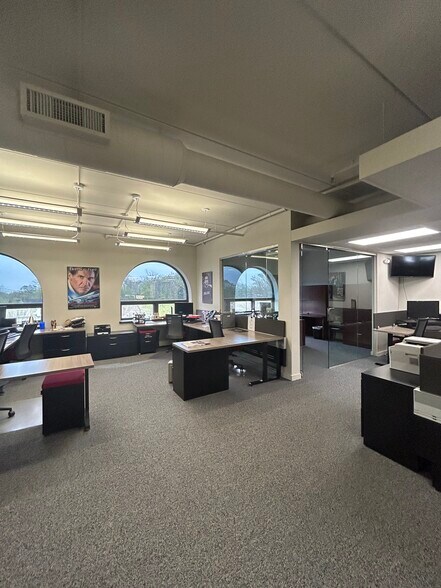 275 N York St, Elmhurst, IL à louer - Photo intérieure – Image 2 sur 14