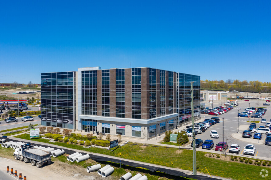 300 Rossland Rd E, Ajax, ON à vendre - Photo principale – Image 1 sur 8