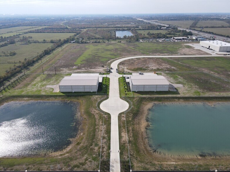 I-10 East & Sjolander Rd, Baytown, TX à vendre - Aérien – Image 1 sur 2