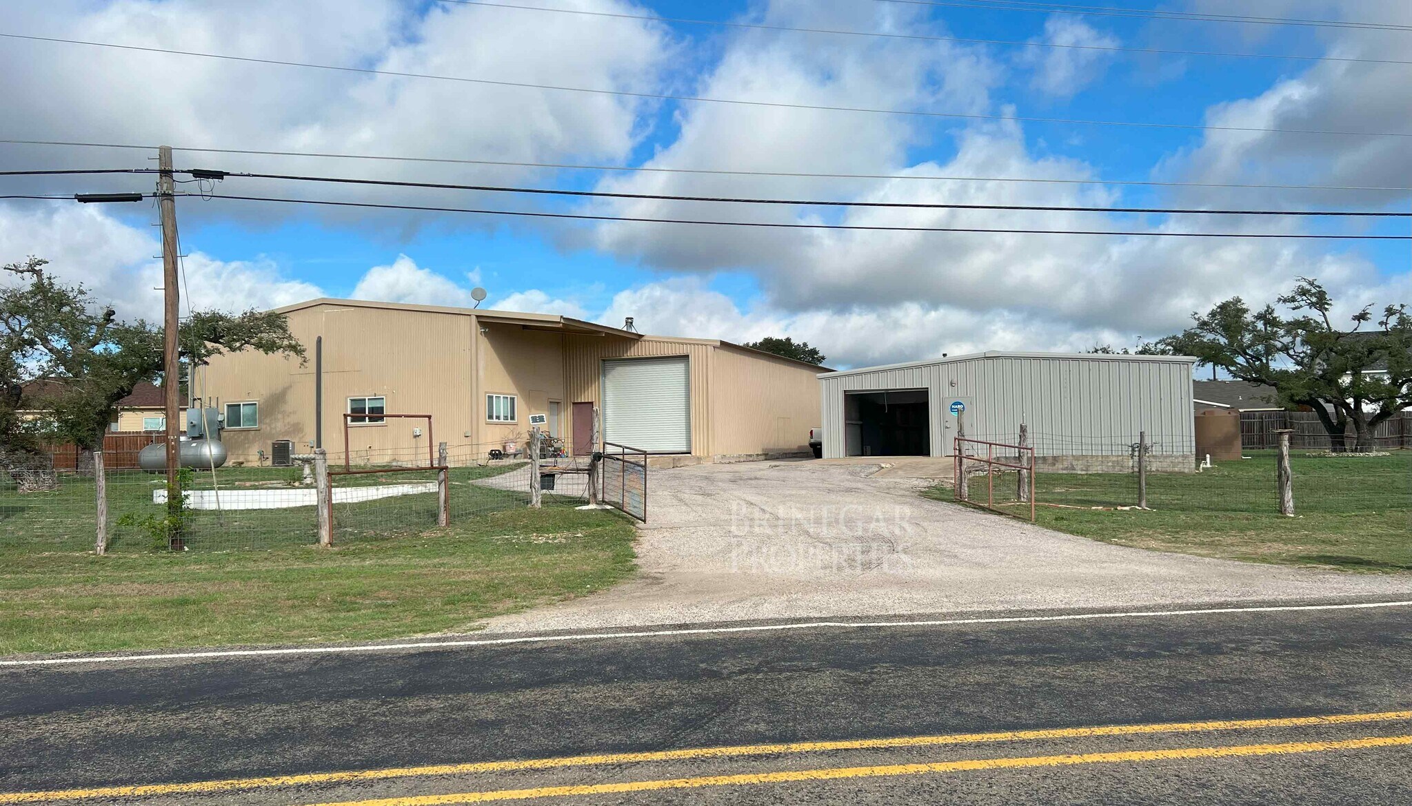 630 W FM 243, Bertram, TX à vendre Photo principale– Image 1 sur 10