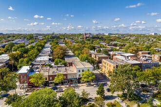 1887-1893 Av Du Mont-Royal E, Montréal, QC - VUE AÉRIENNE  vue de carte