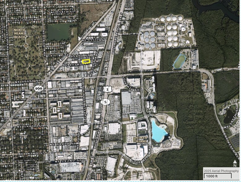 1981 NE 153rd St, North Miami Beach, FL à vendre - Photo de l’immeuble – Image 2 sur 3