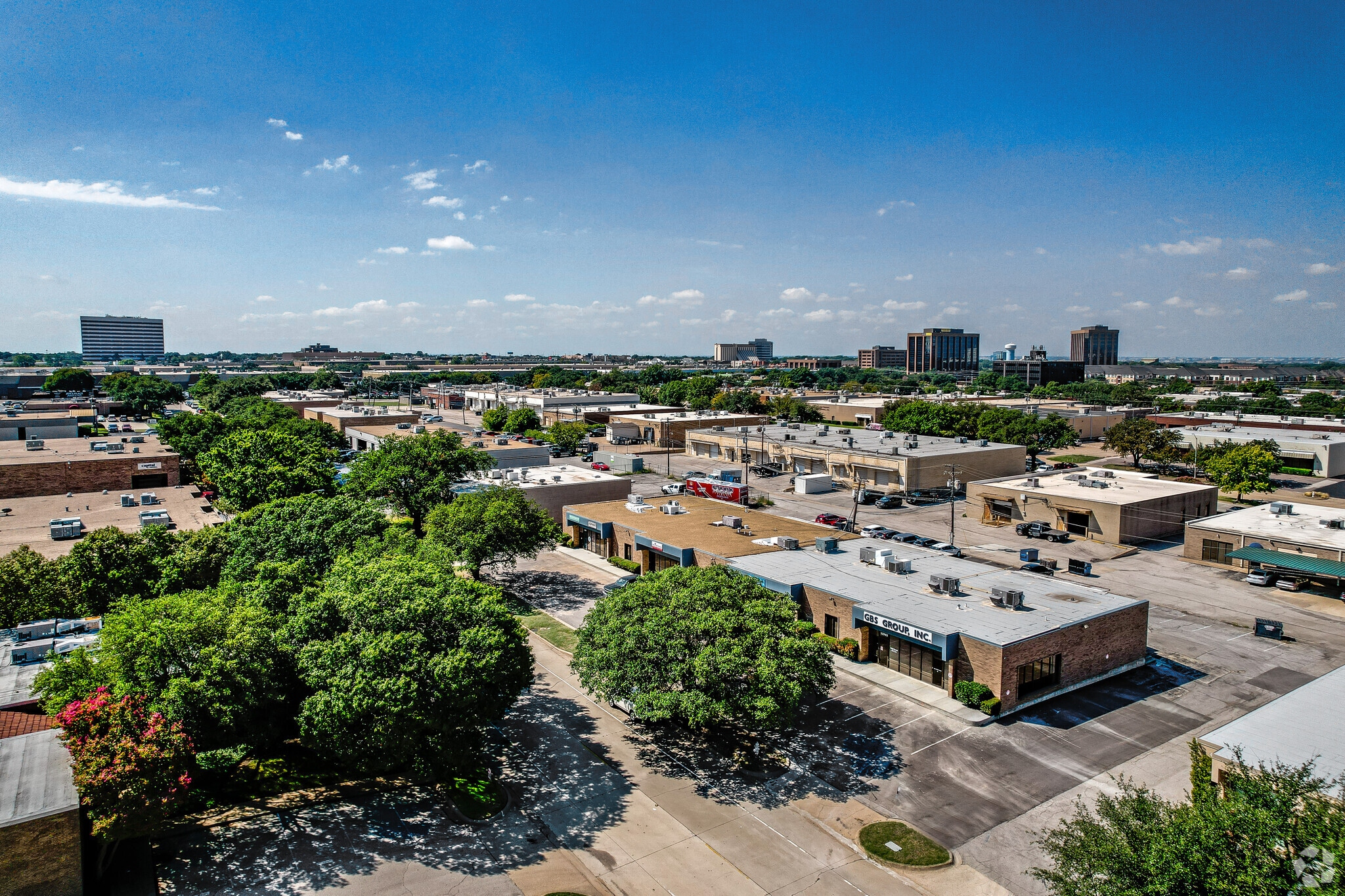 13731-13745 Omega Dr, Farmers Branch, TX à louer Aérien– Image 1 sur 29