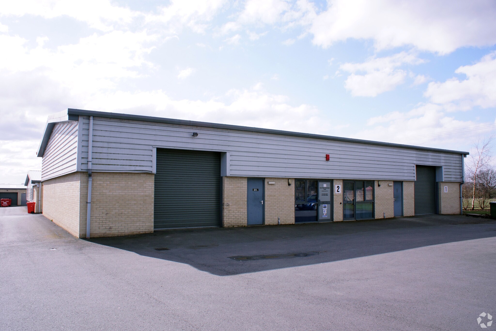 1 Brockeridge Rd, Twyning à louer Photo principale– Image 1 sur 13