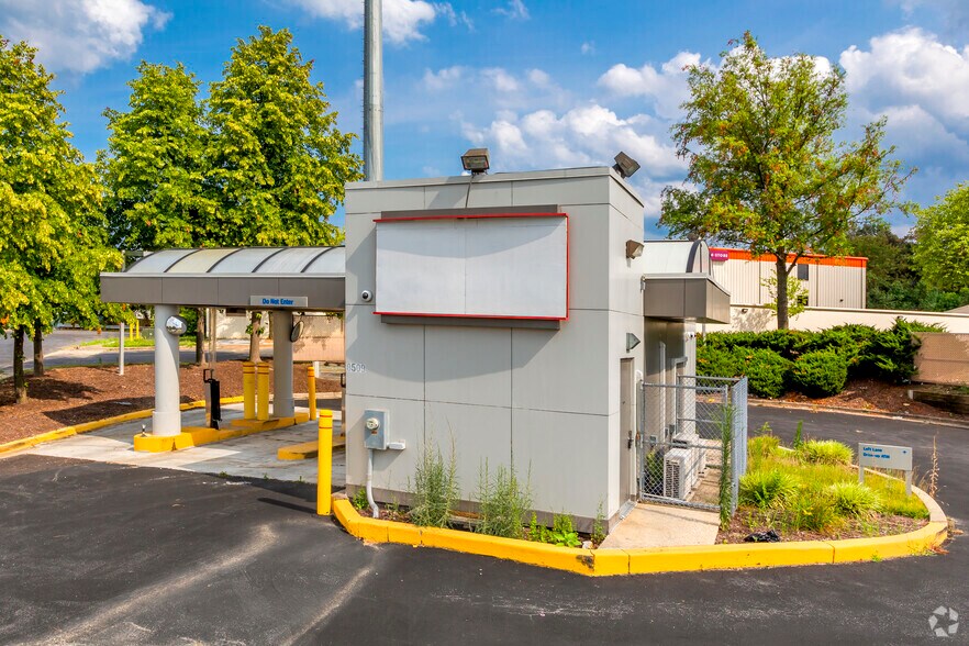 8509 Oak St, Laurel, MD à louer - Photo de l’immeuble – Image 2 sur 3