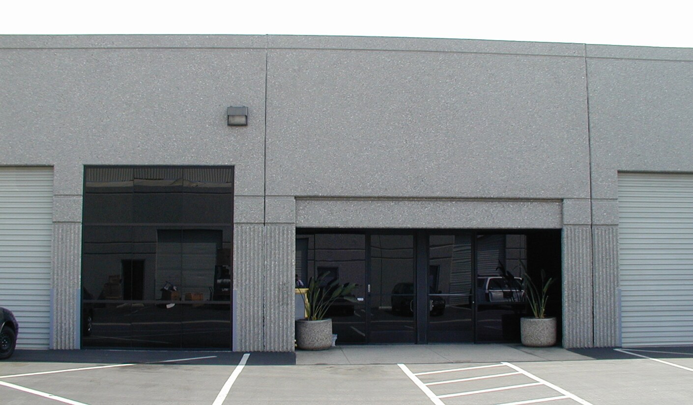 2401 W 208th St, Torrance, CA à louer Photo de l’immeuble– Image 1 sur 4