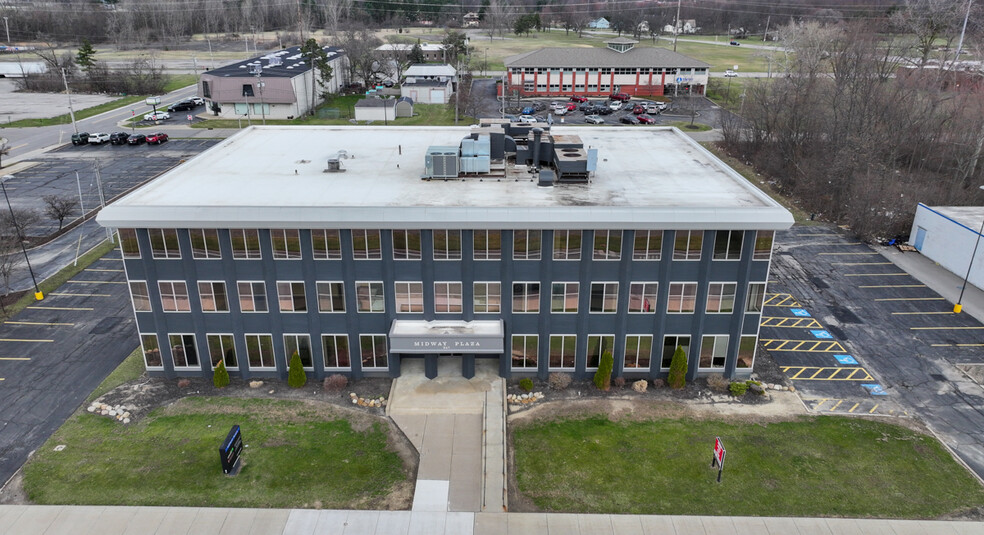 347 Midway Blvd, Elyria, OH à louer - Photo de l’immeuble – Image 3 sur 30