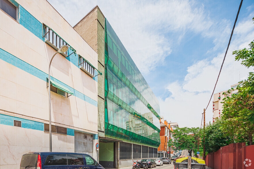 Calle de Ulises, 108, Madrid, Madrid à louer - Photo de l’immeuble – Image 3 sur 3