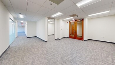 8229 Boone Blvd, Vienna, VA à louer Photo intérieure– Image 2 sur 6