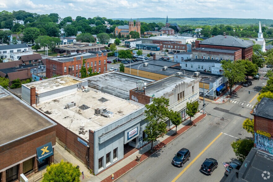 757 Main St, Willimantic, CT à louer - Aérien – Image 2 sur 18
