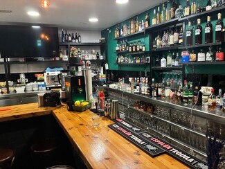 Plus de détails pour Local commercial à louer