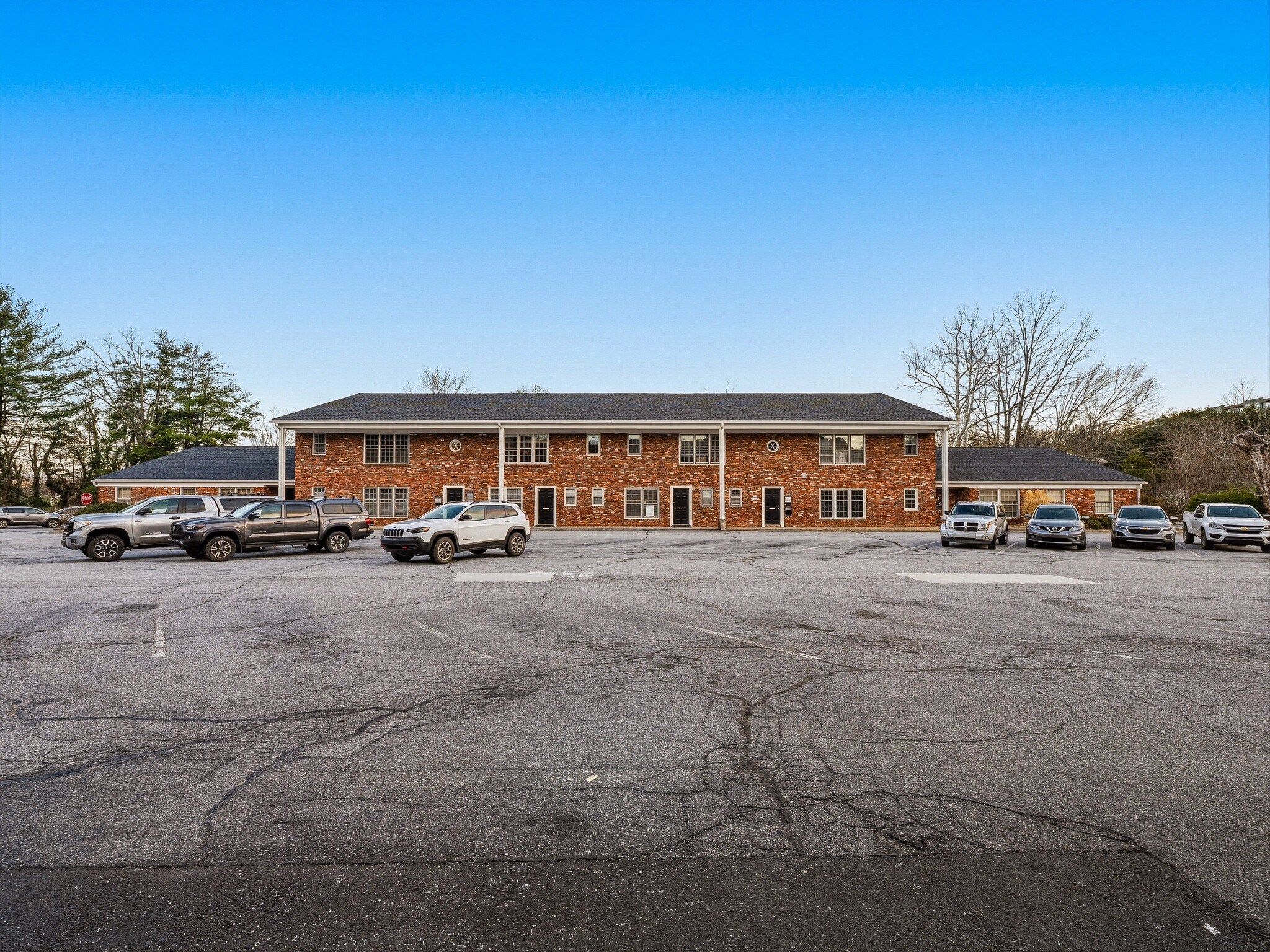 5 Doctors Park, Asheville, NC à vendre Photo principale– Image 1 sur 21